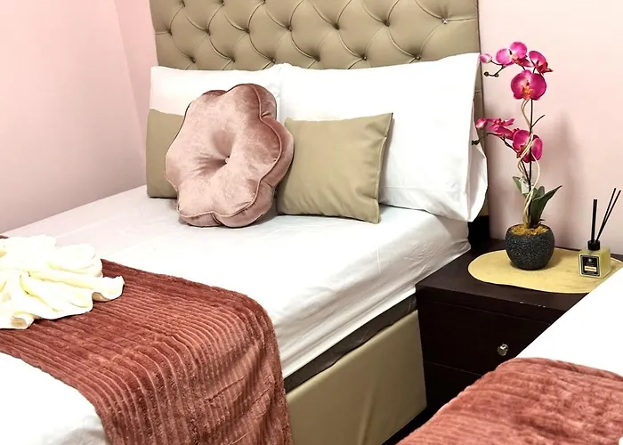 Grand Riviera 1201 Near Us Embassy And St Luke's Medical Center Extension Clinic Slec By Prime * Manille